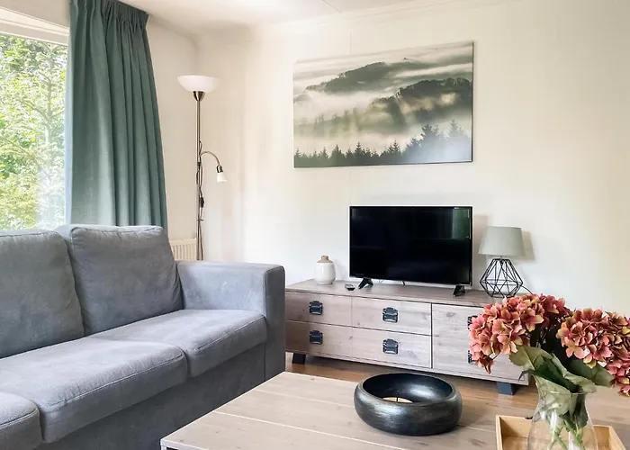 Lovely Stacaravan In With Wifi Campsite